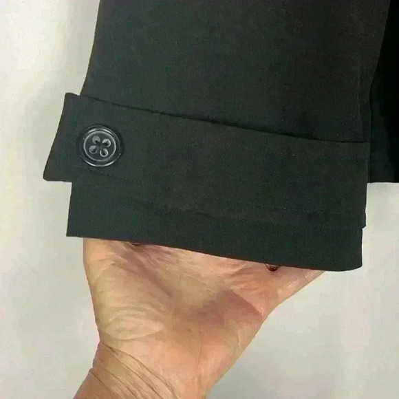 Signature Larry Levine Womens Blazer 6 Black 3 Button Closure 3/4 Sleeves Classy - Picture 4 of 7